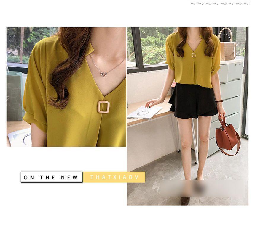 Short-Sleeve Chiffon Blouse Product Image