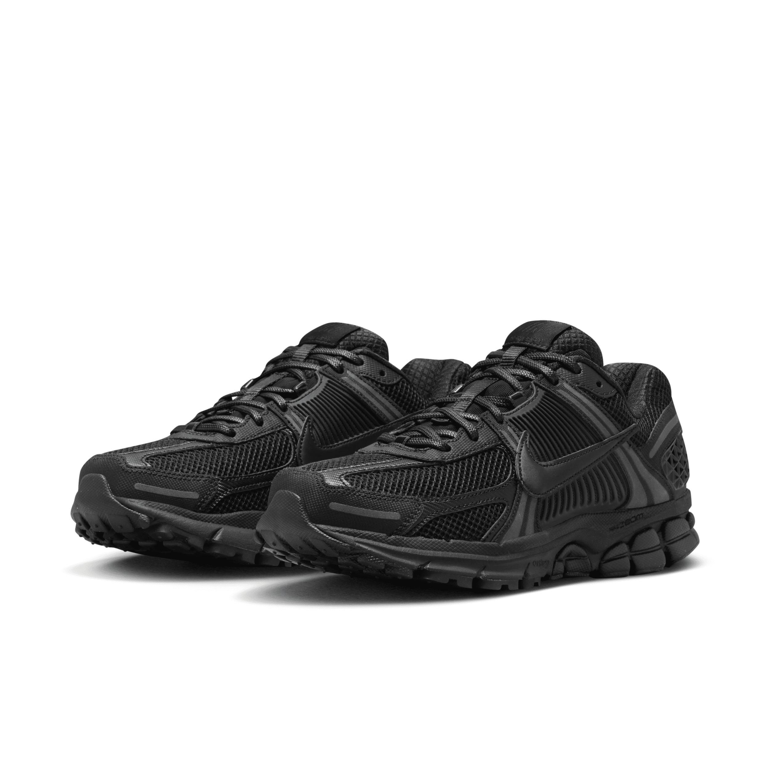 Nike Men's Zoom Vomero 5 Shoes Product Image