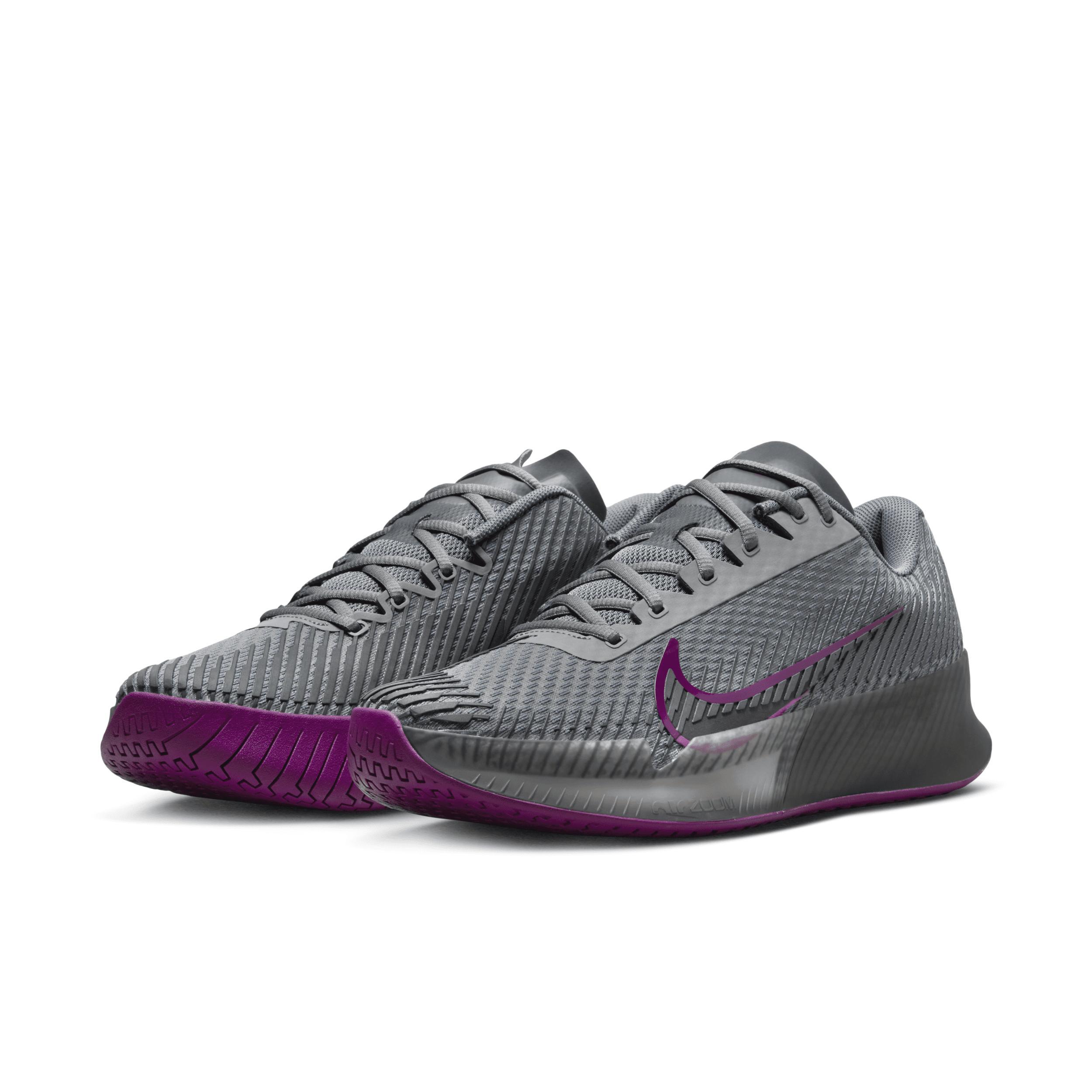 Nike Men's Court Air Zoom Vapor 11 Hard Court Tennis Shoes Product Image