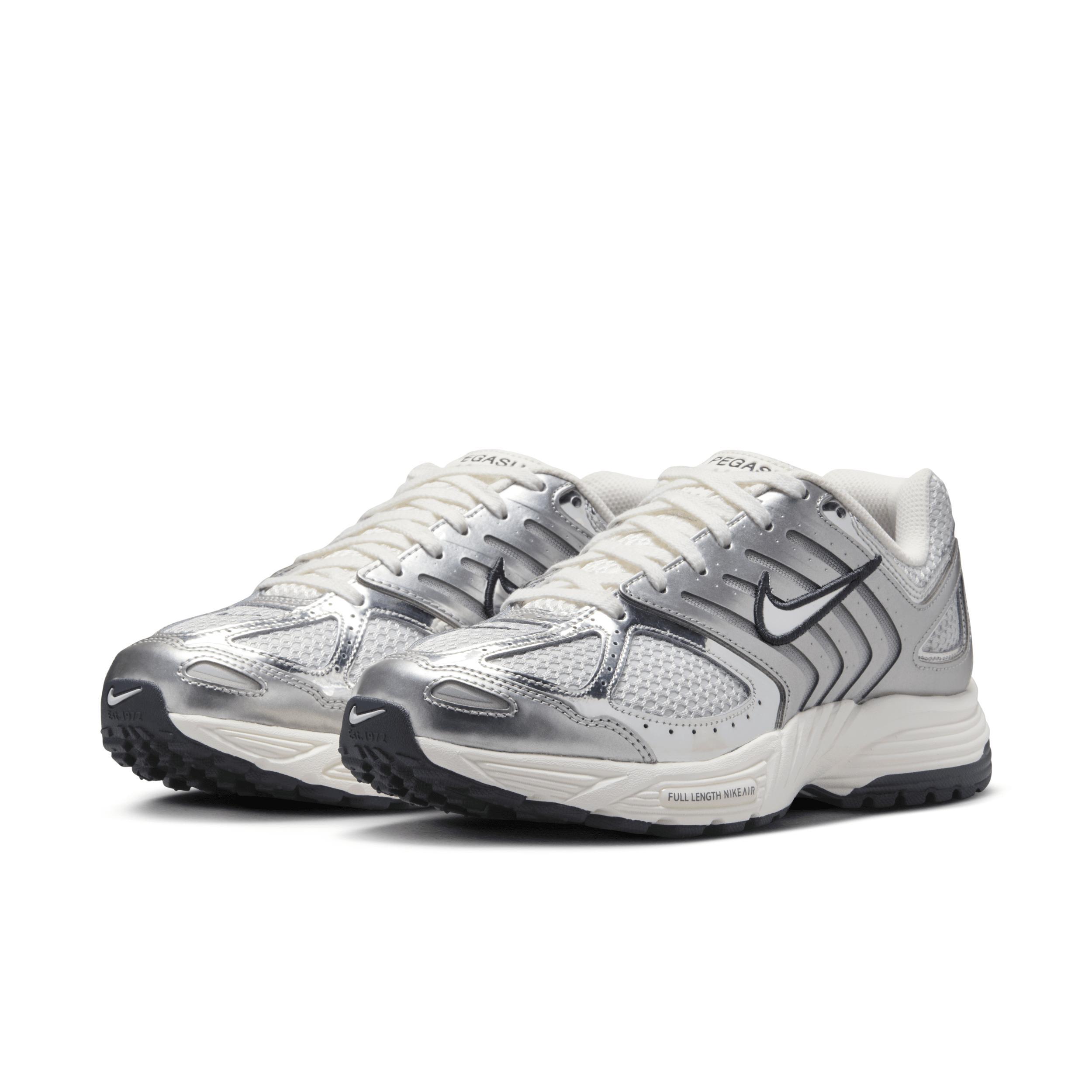 Nike Women's Air Pegasus 2005 Shoes Product Image