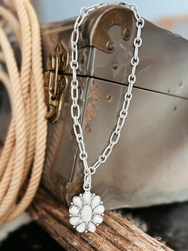 White Turquoise Squash Chunky Chain Necklace Product Image