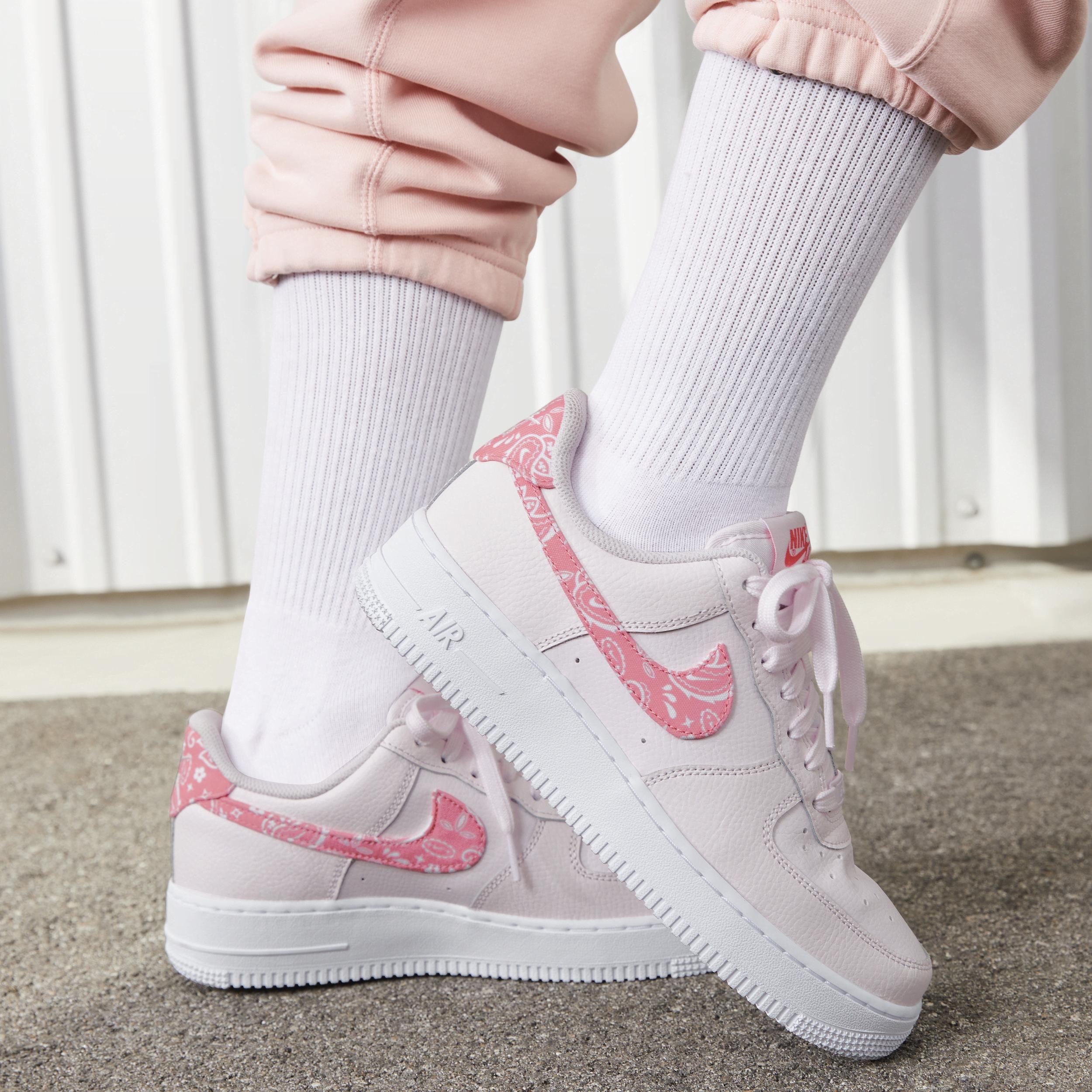 Nike Women's Air Force 1 '07 Shoes Product Image