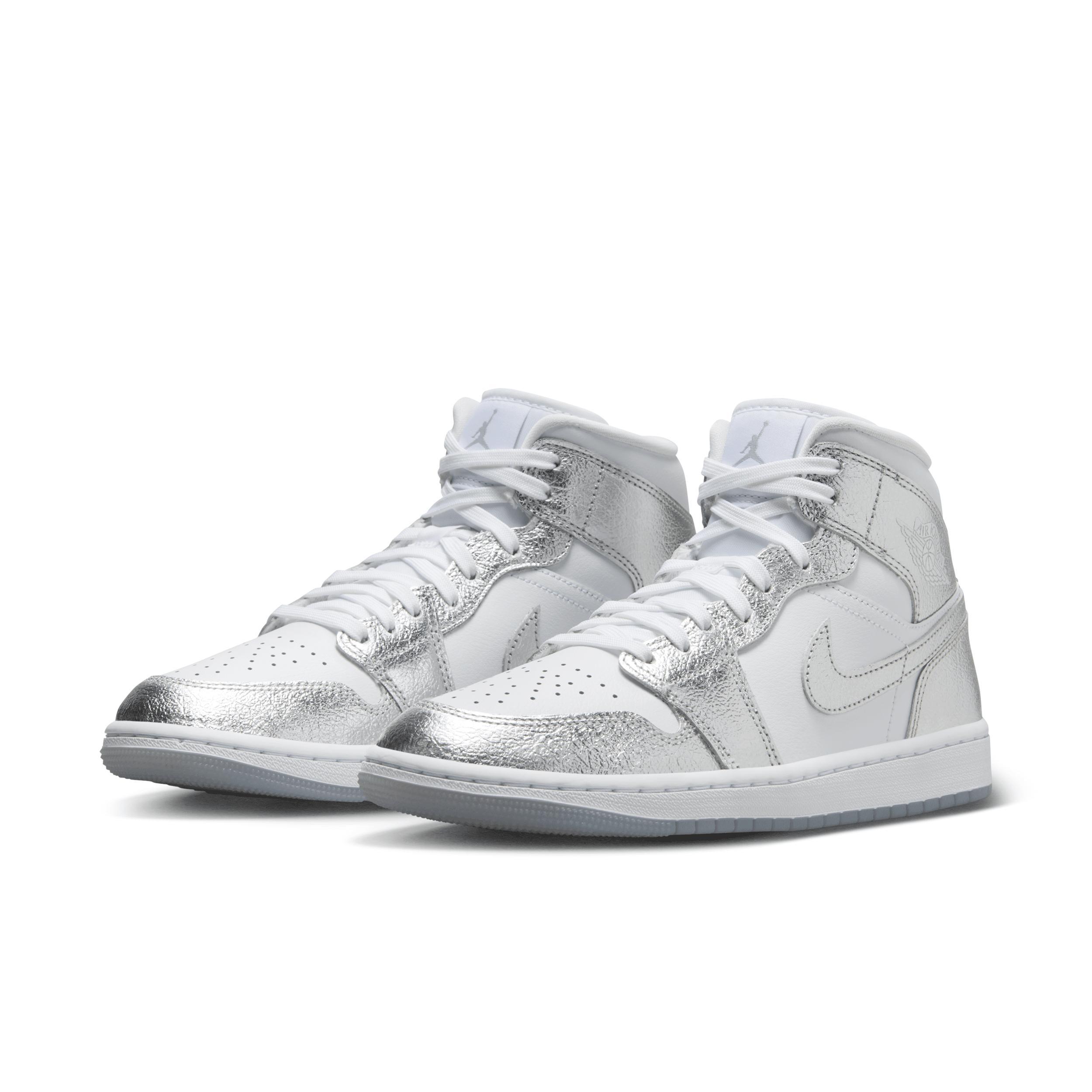 Women's Air Jordan 1 Mid SE Shoes Product Image