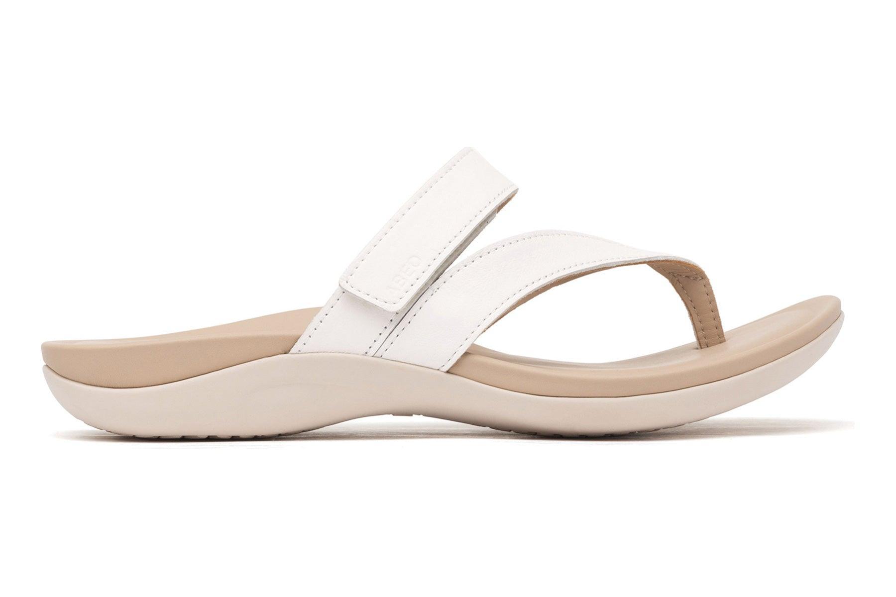 Oasis Thong Sandal Metatarsal Female Product Image