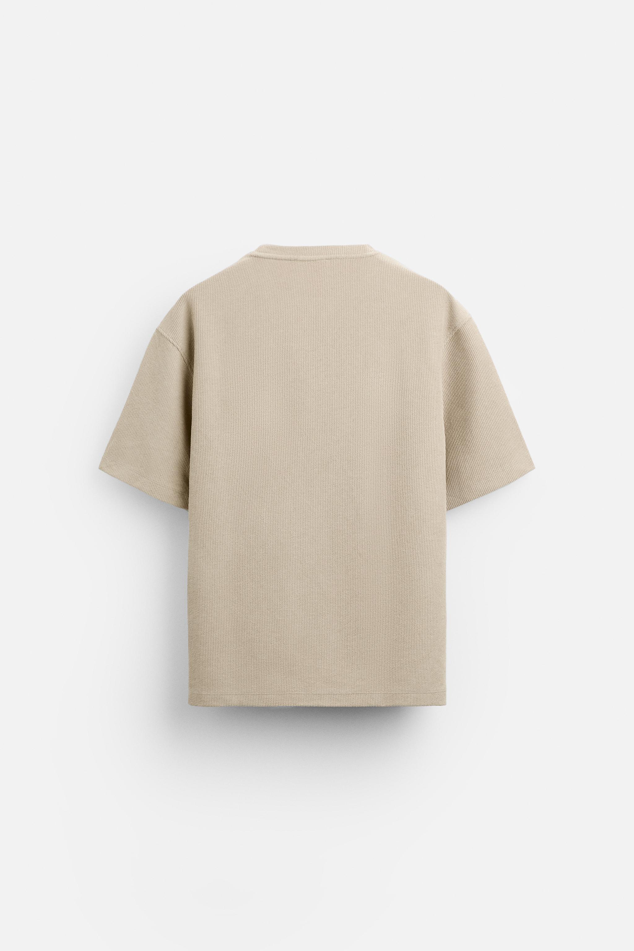 TEXTURED T-SHIRT Product Image