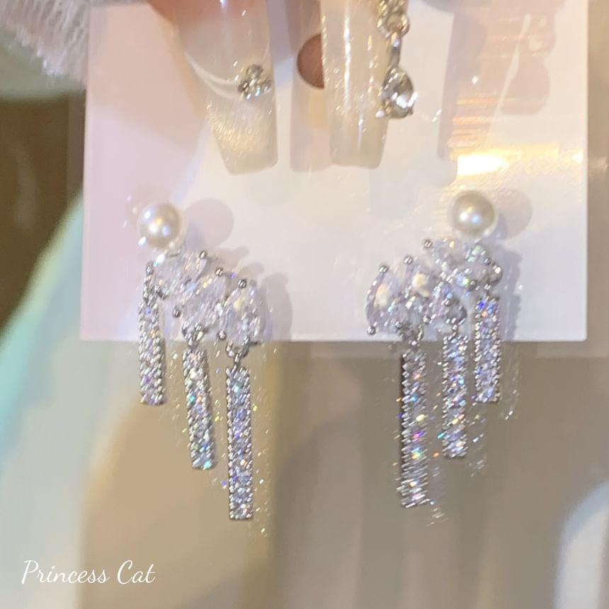 Faux Pearl Rhinestone Alloy Crawler Earring Product Image