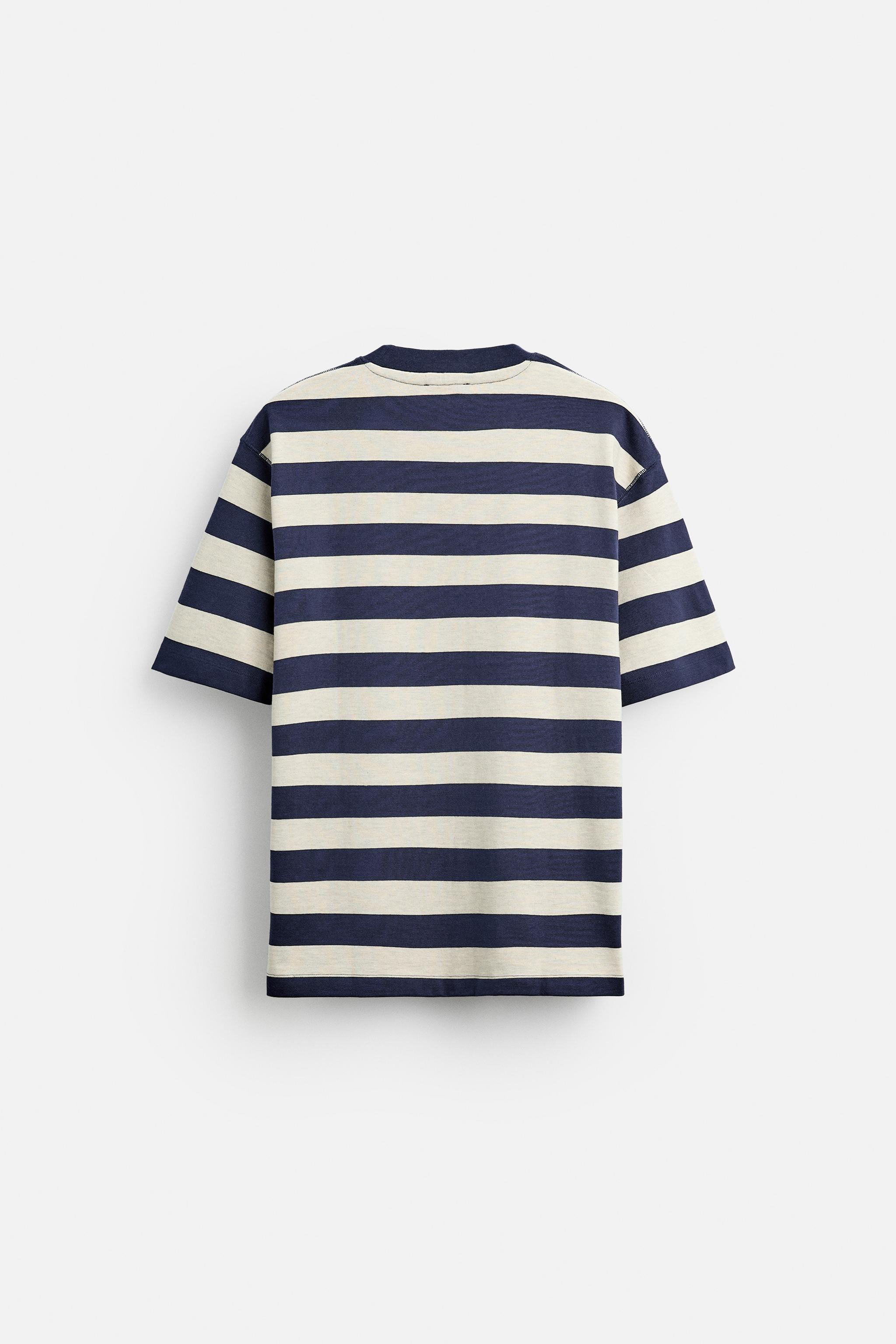 STRIPED T-SHIRT Product Image