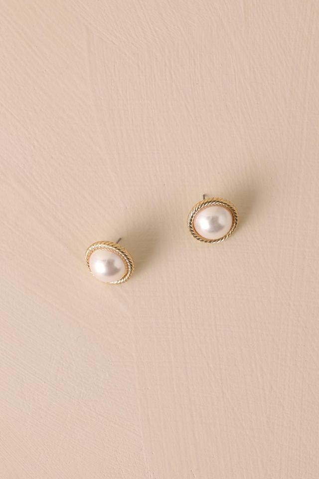 A Sure Thing Ivory Pearl Stud Earring Product Image