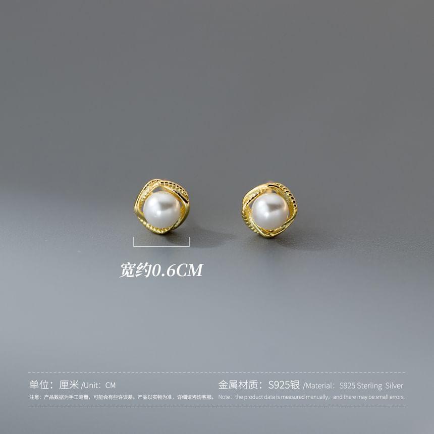 925 Sterling Silver Faux Pearl Stud Earring Product Image