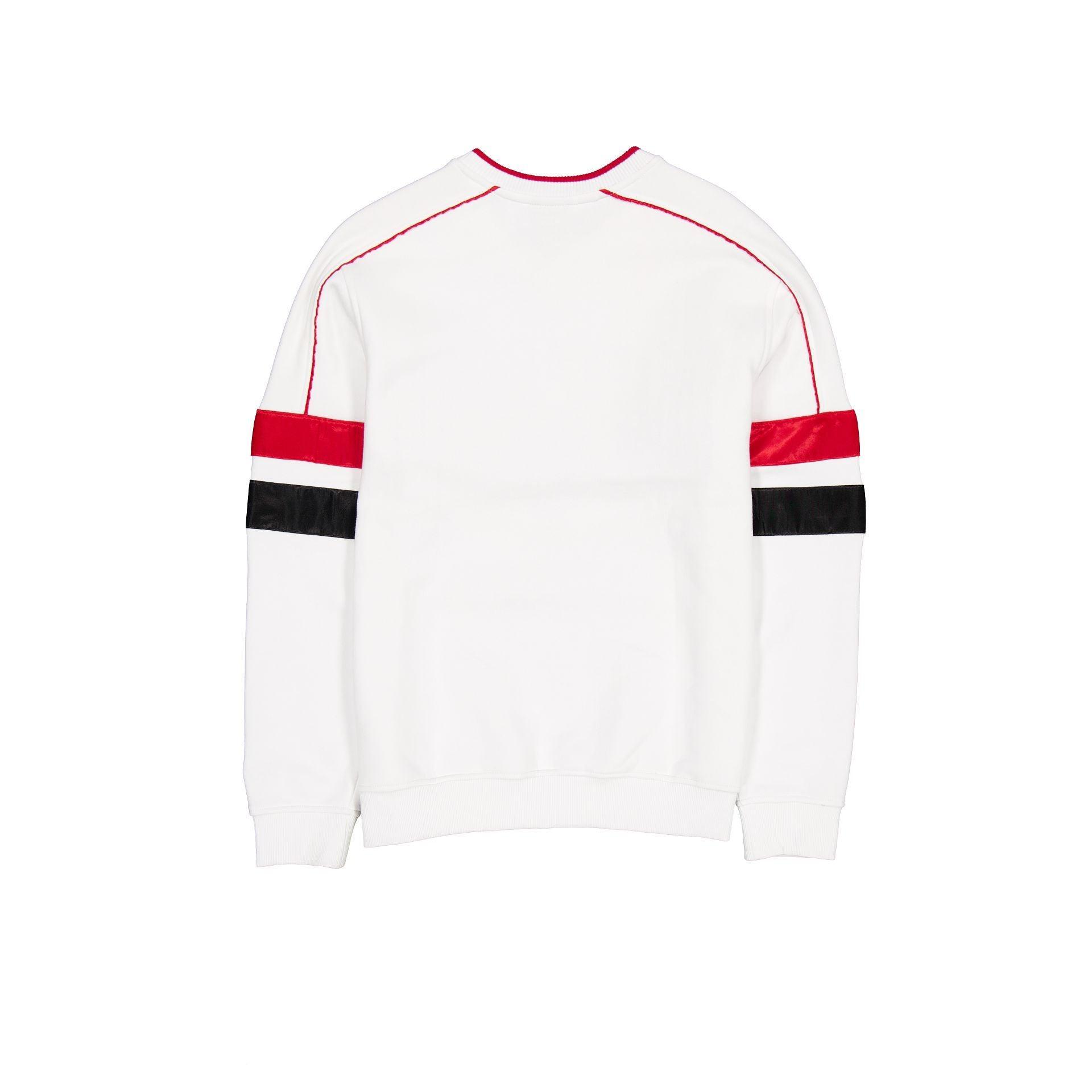 Chicago Bulls Sport Classics White Crewneck Male Product Image