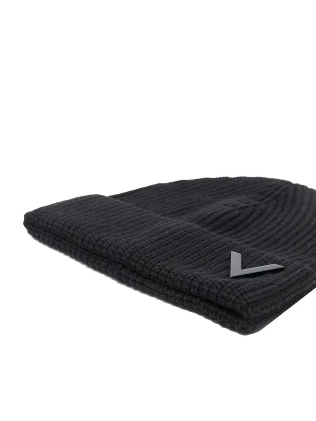 Ribbed Beanie In Black Product Image