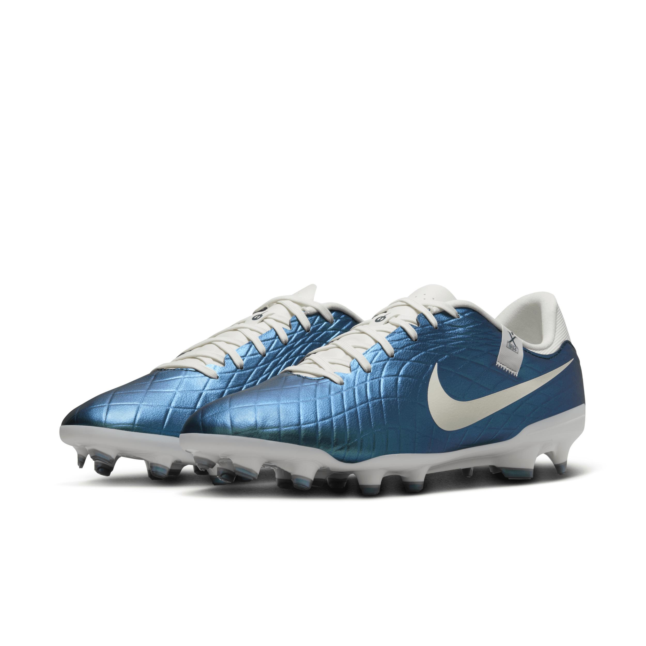 Nike Men's Tiempo Emerald Legend 10 Academy MG Low-Top Soccer Cleats Product Image