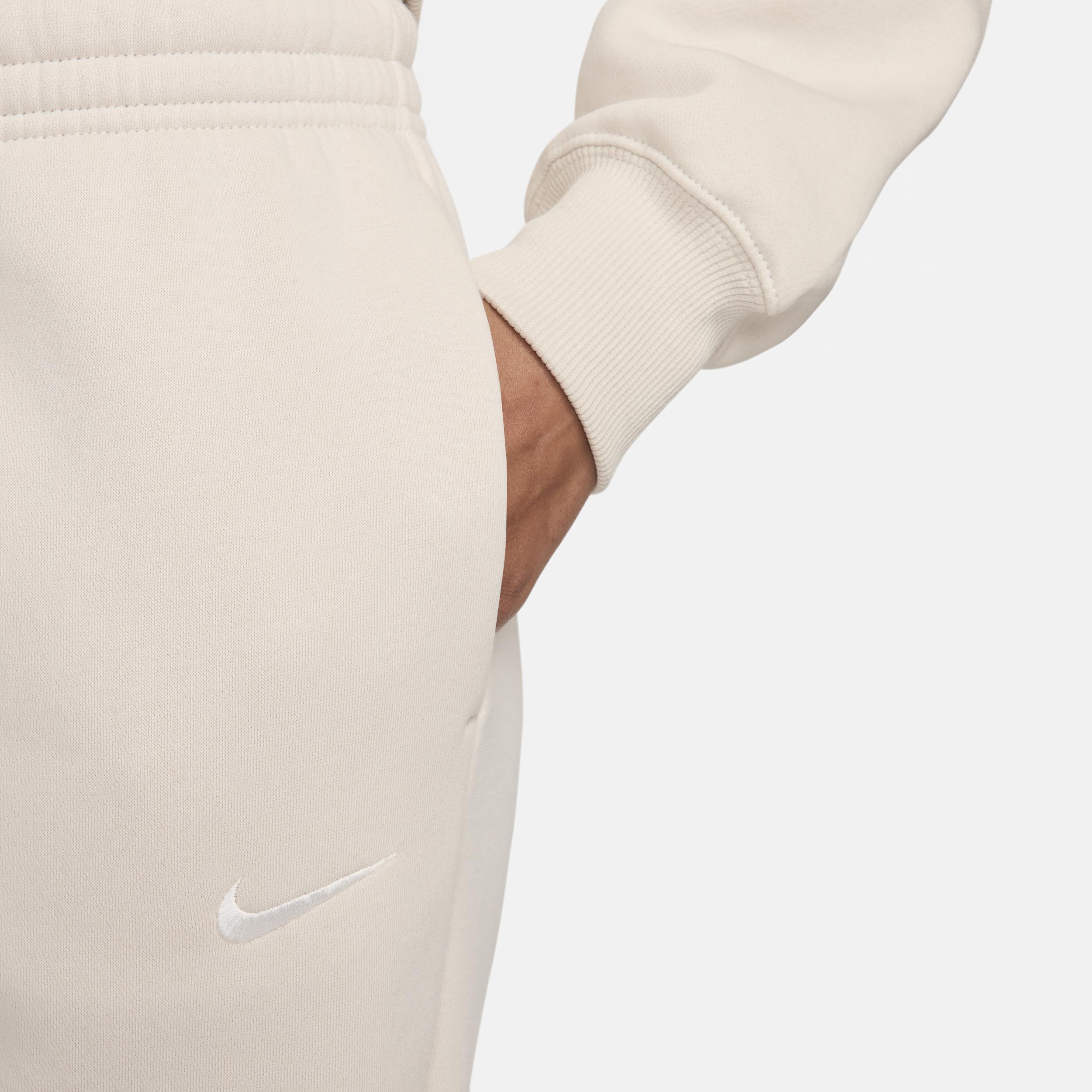 Nike Sportswear Phoenix Fleece Women's Mid-Rise Sweatpants Product Image