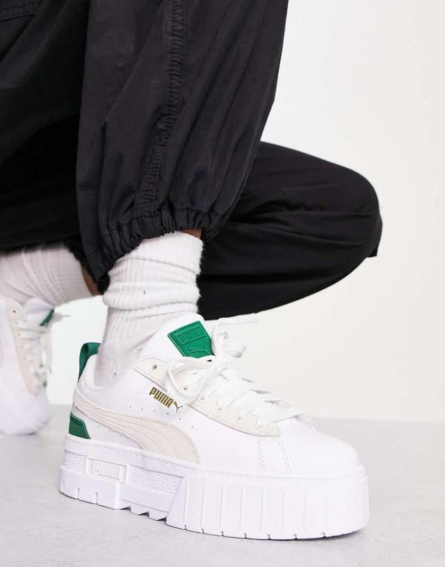 PUMA Mayze sneakers in white with green detail Product Image