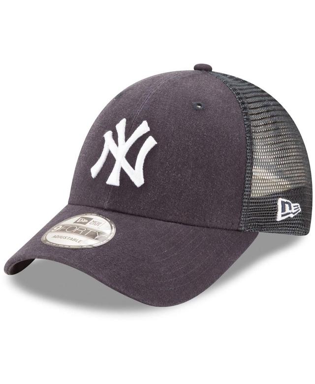 Mens Navy New York Yankees Trucker 9FORTY Adjustable Snapback Hat Product Image