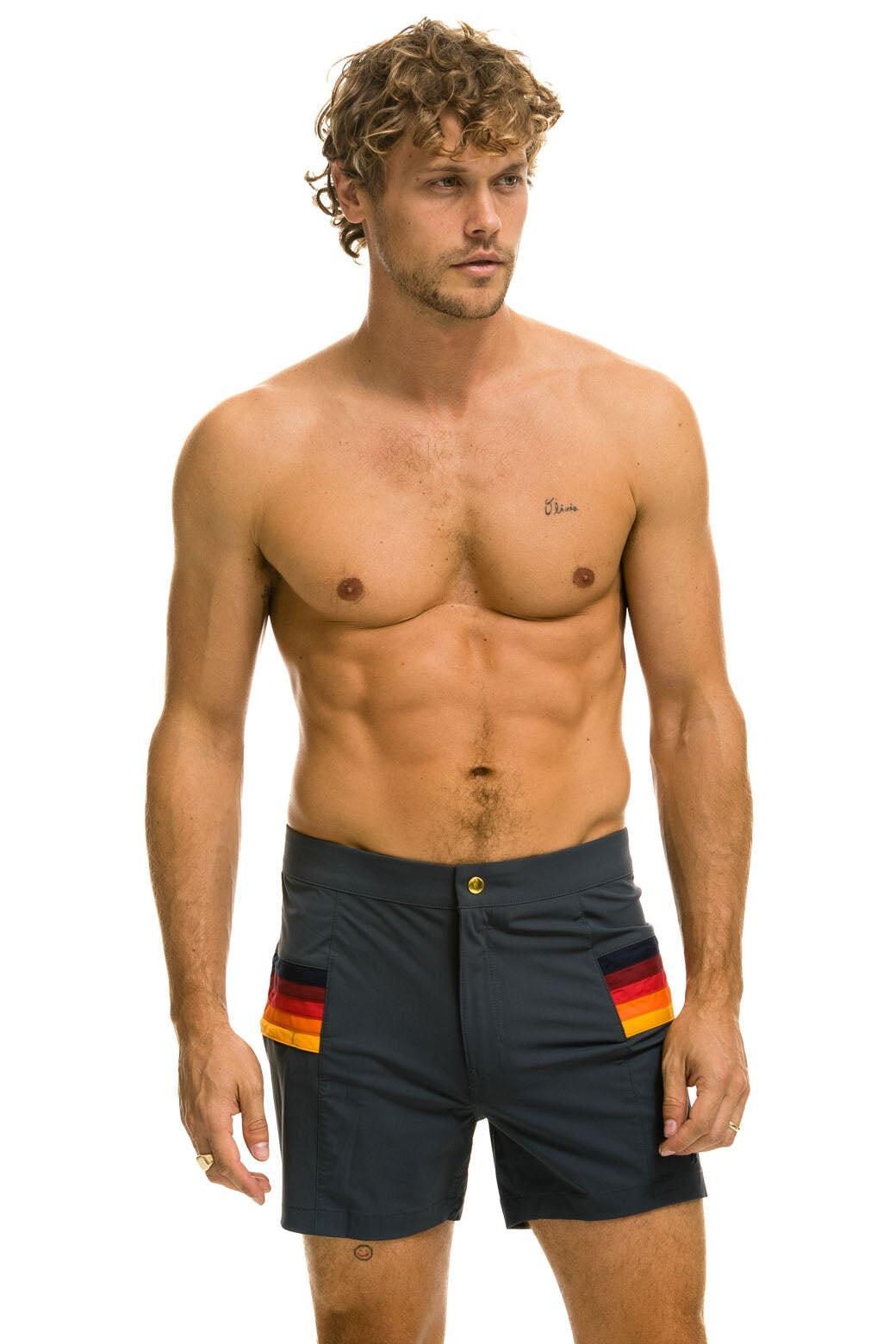 MEN'S HORIZONTAL 5 STRIPE FLEX SHORTS - TITANIUM Male Product Image