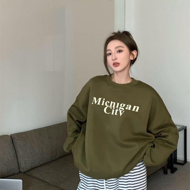 Crew Neck Lettering Fleece-Lined Pullover Product Image