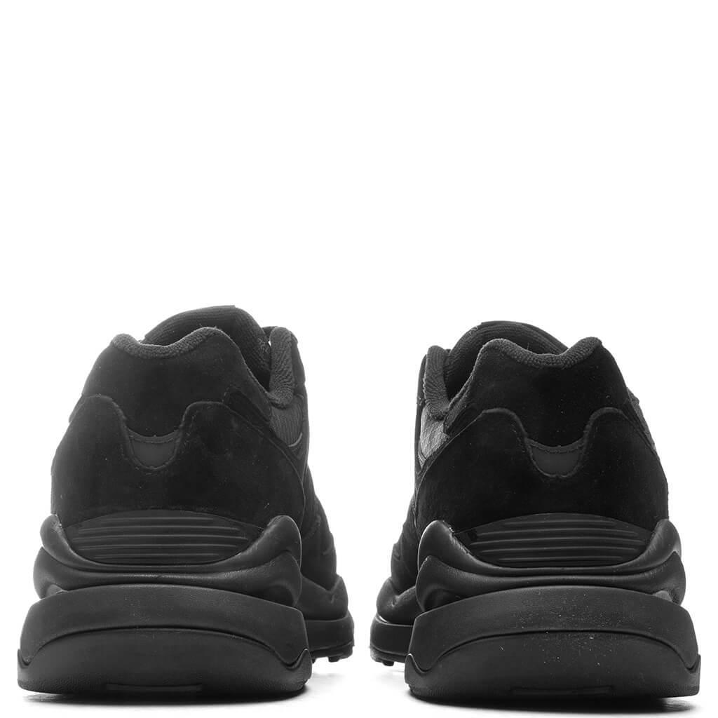 57/40 - Black/NB White Male Product Image