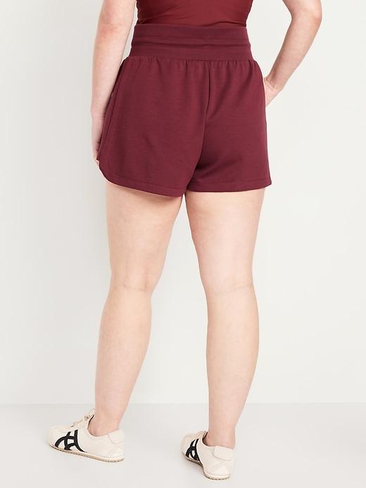 Extra High-Waisted Dynamic Fleece Shorts Product Image