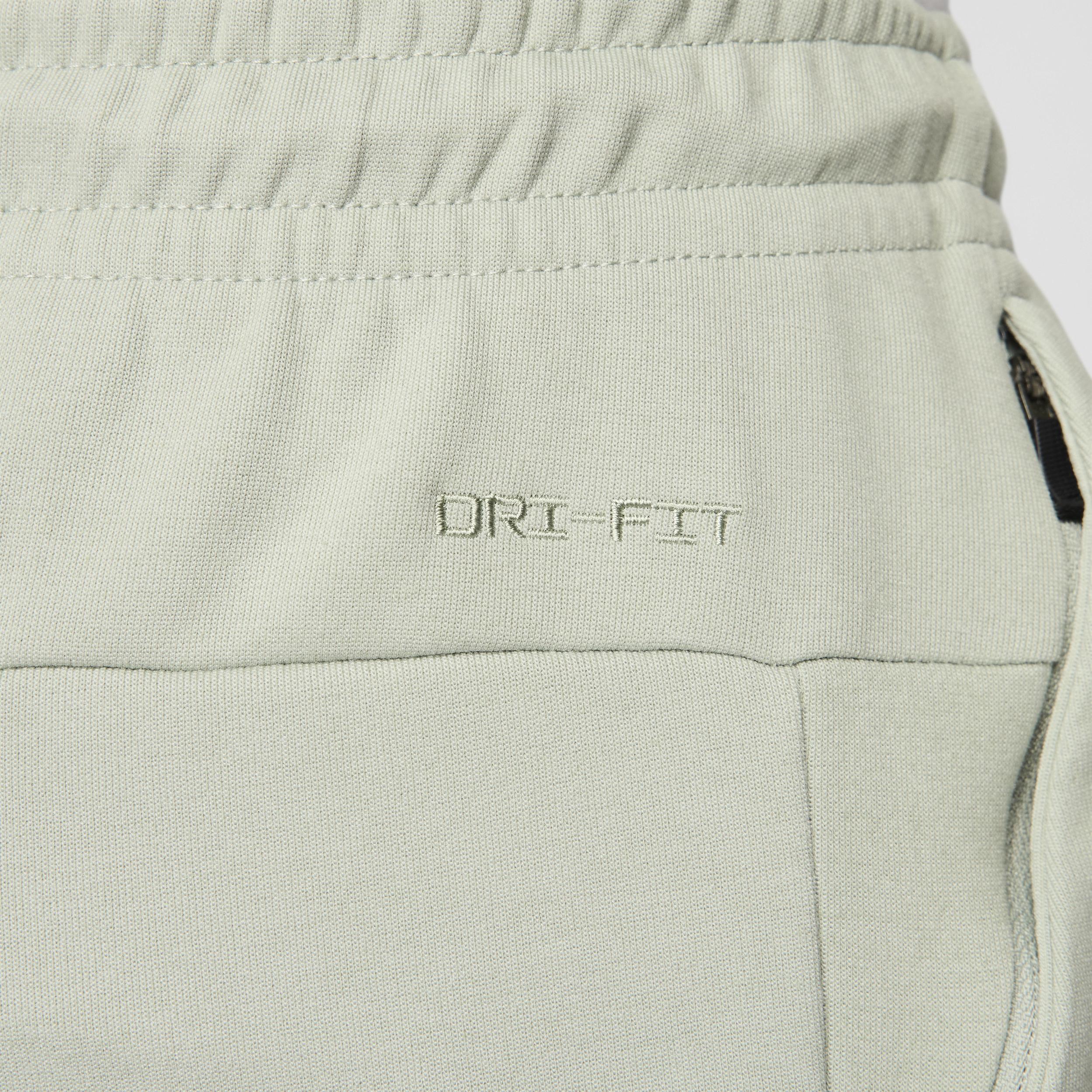 Nike Men's Primary Dri-FIT UV Versatile Jogger Pants Product Image