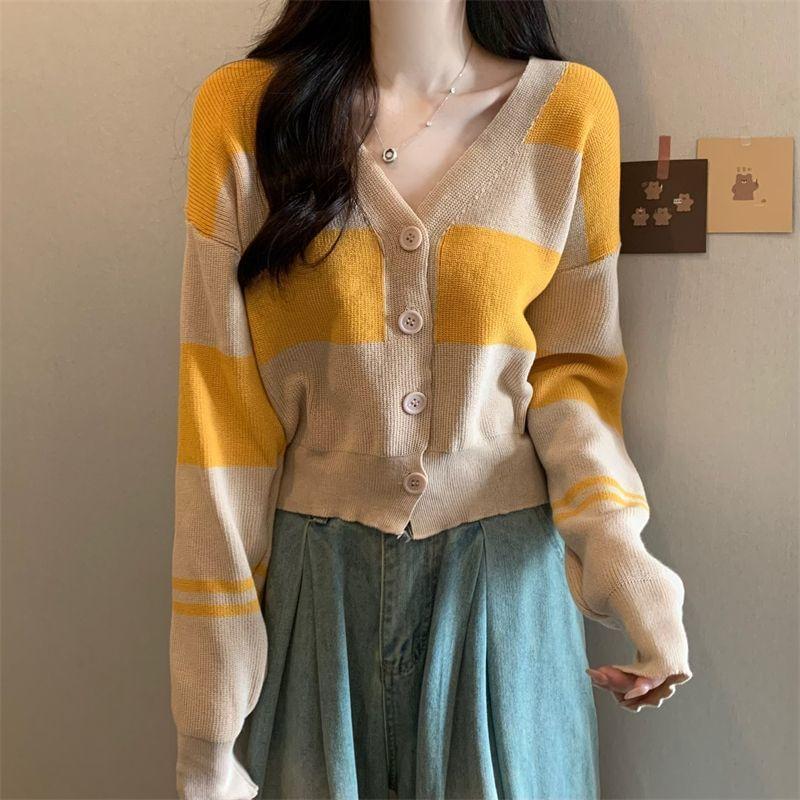 V-Neck Two Tone Button-Up Cardigan Product Image