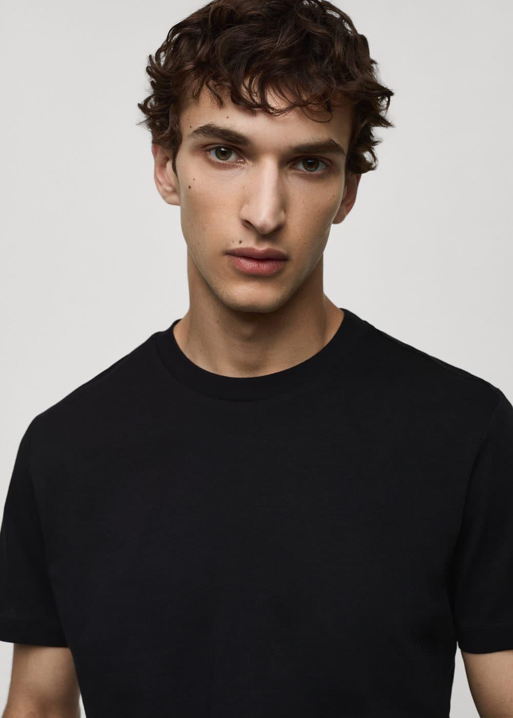 Basic cotton stretch T-shirt - Men | MANGO USA Product Image