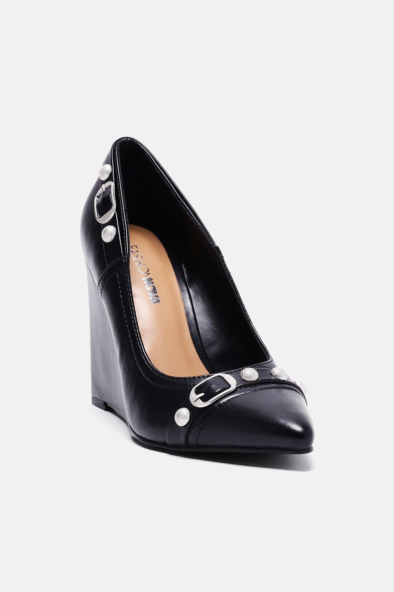 Still Fly Wedges - Black Product Image