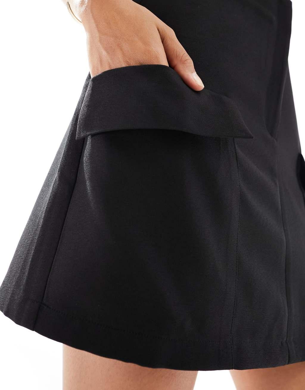 Closet London Petite A-line mini skirt with pockets in black Product Image