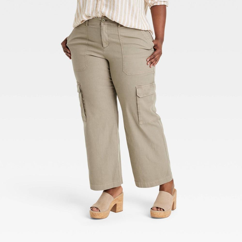 Womens Mid-Rise Utility Cargo Pants - Universal Thread Brown 17 Product Image