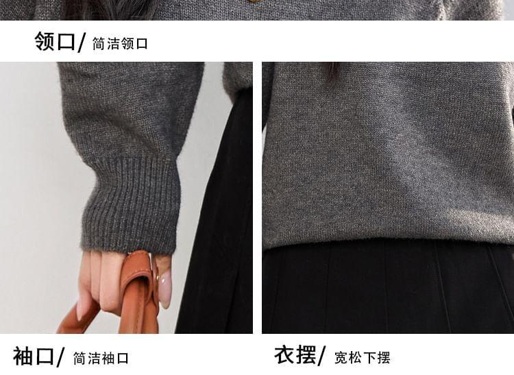 Round Neck Two Tone Sweater Product Image