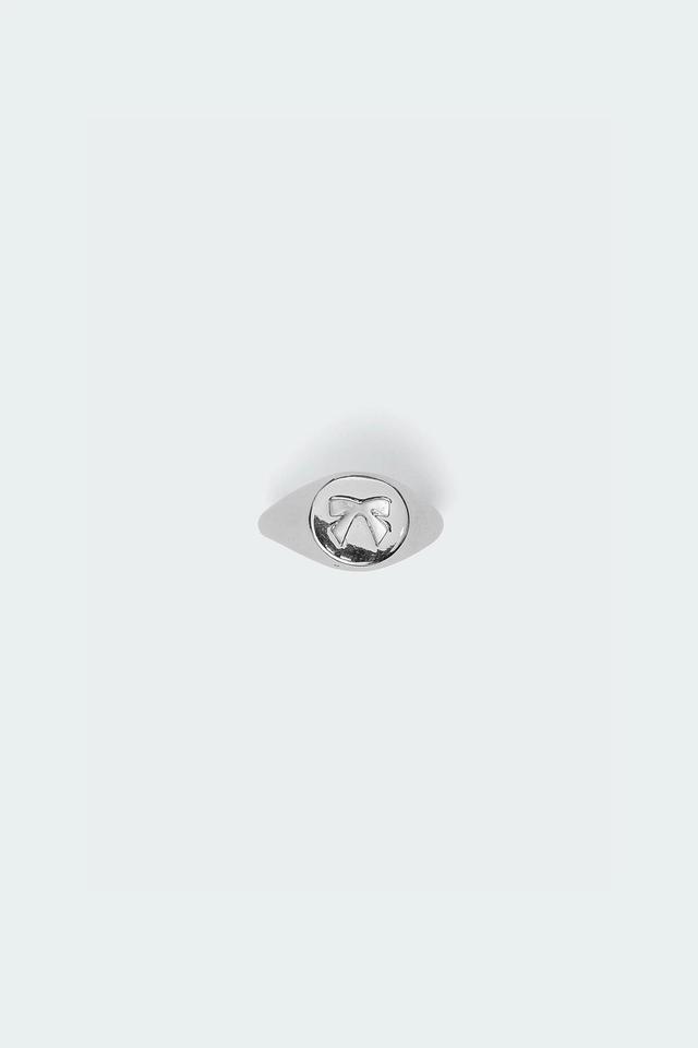 Bow Signet Ring Product Image