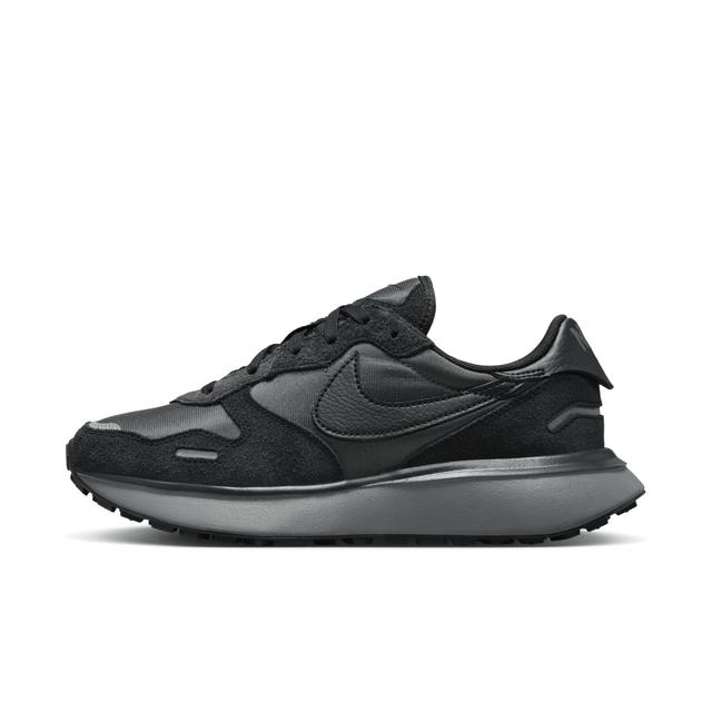 Nike Women's Phoenix Waffle Shoes Product Image