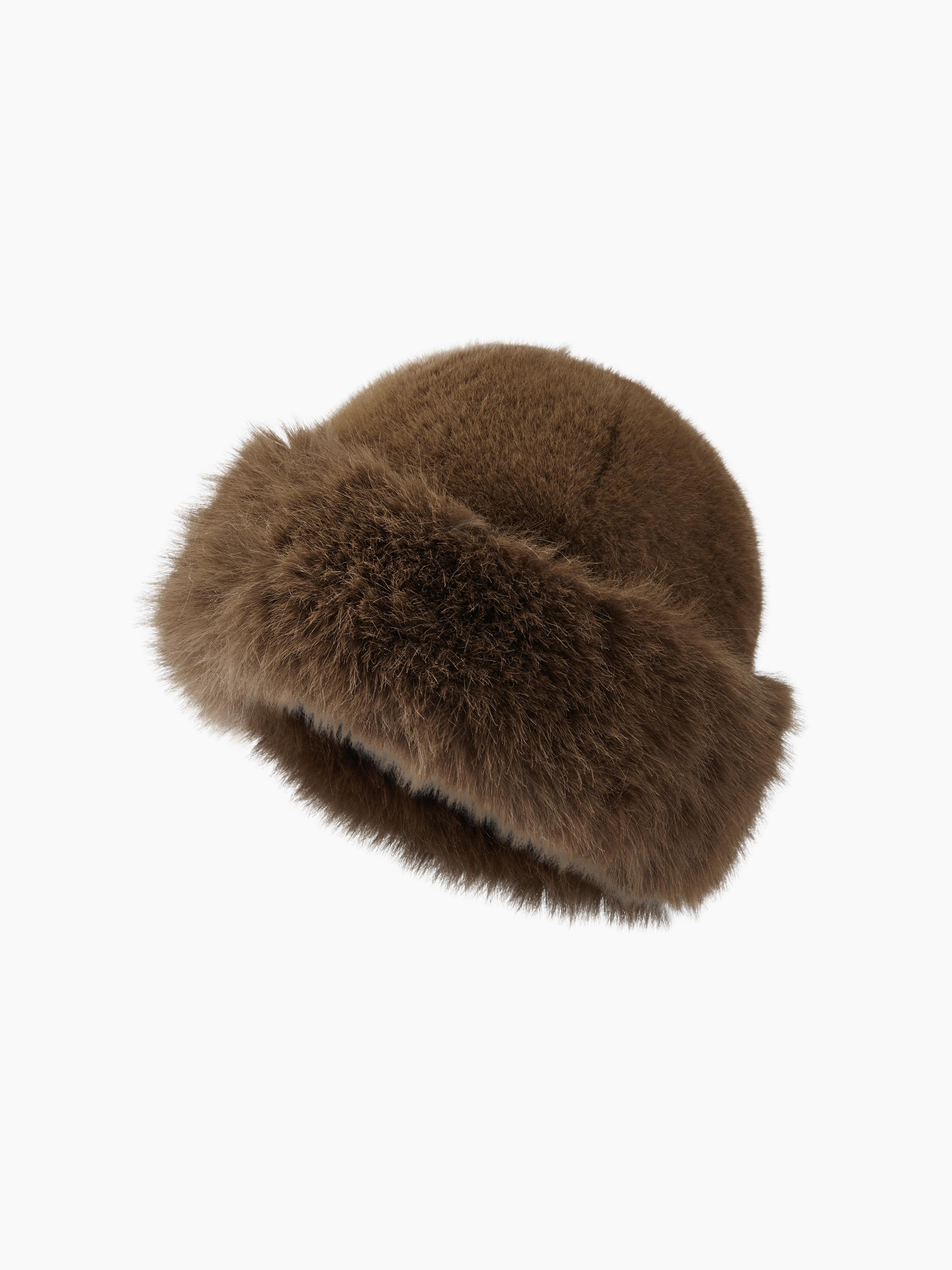 FUZZY BUCKET HAT Product Image