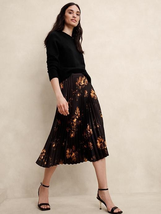 Silky Pleated Midi Skirt Product Image