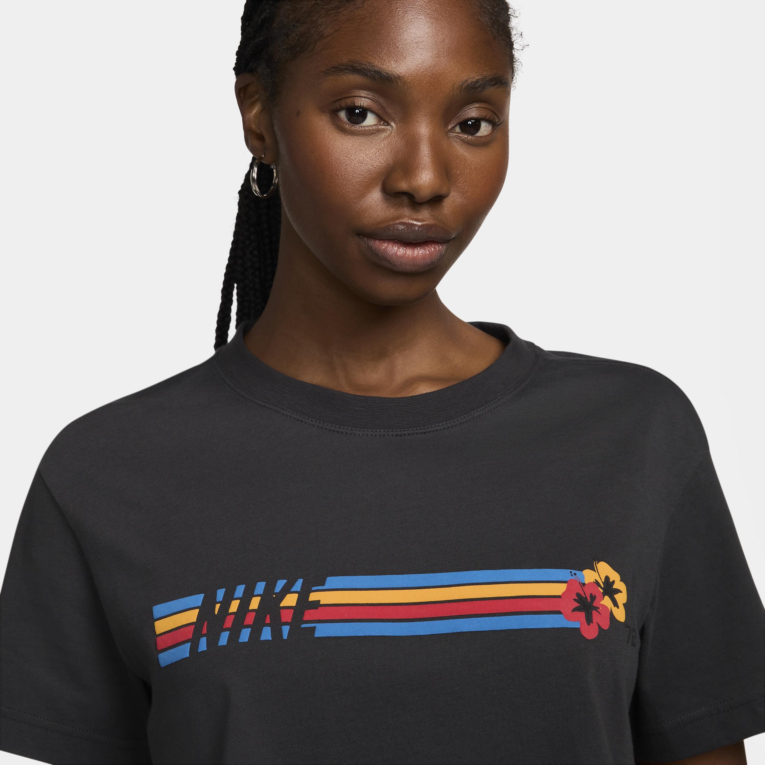 Women's Nike Sportswear Cropped T-Shirt Product Image