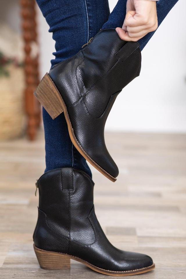 Black Point Toe Short Western Booties Product Image