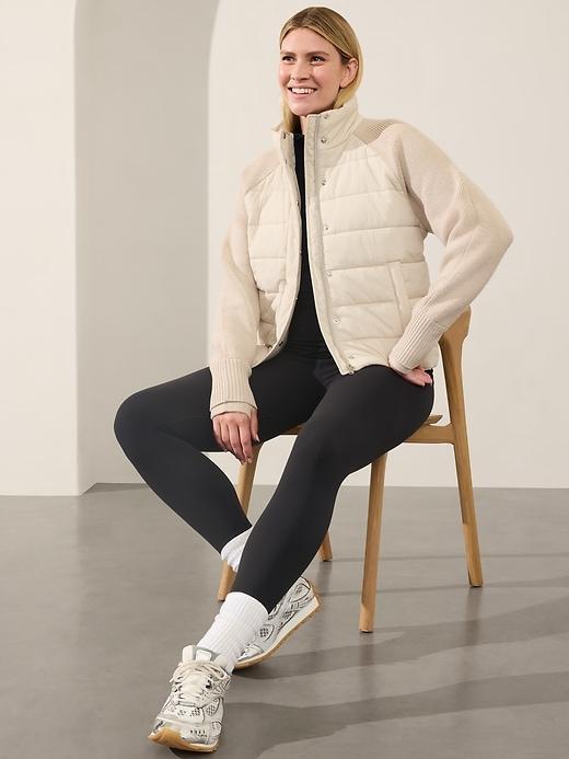 Incline Hybrid Jacket Product Image