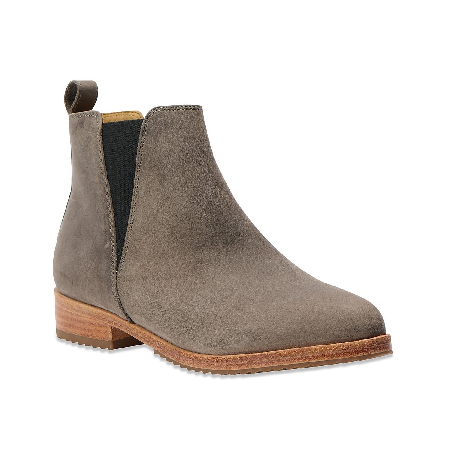 Nisolo Eva Everyday Chelsea Boot Product Image