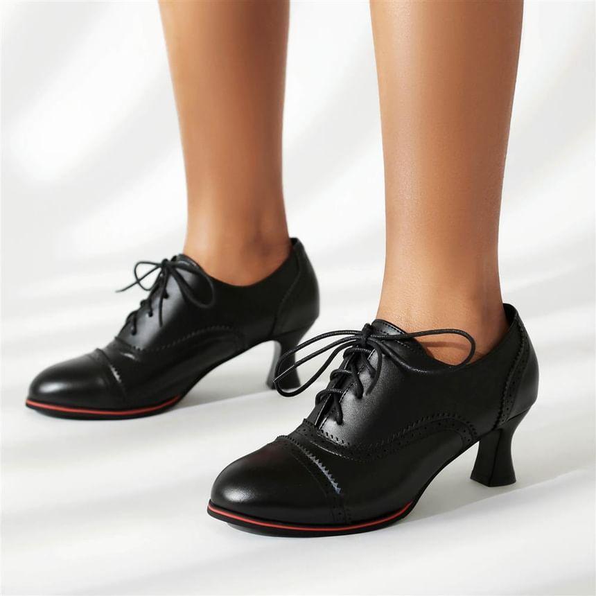 Block Heel Lace-Up Oxford Shoes Product Image