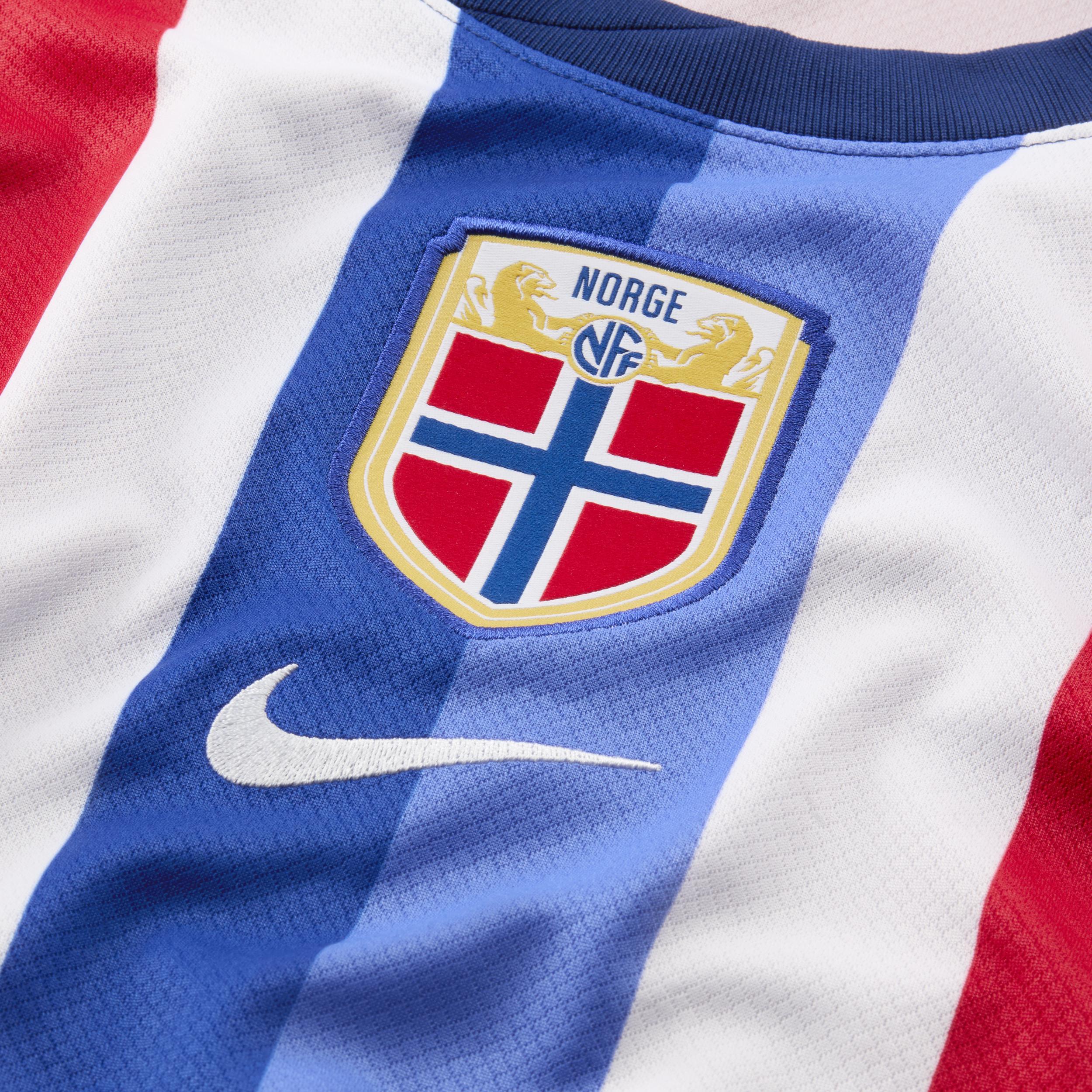 Norway (Team) 2024/25 Stadium Home Nike Men's Dri-FIT Soccer Replica Jersey Product Image