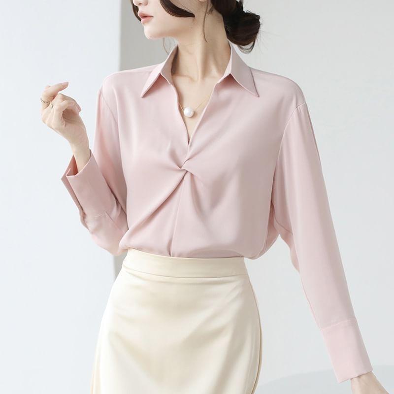 Long-Sleeve V-Neck Plain Twist Shirt Product Image