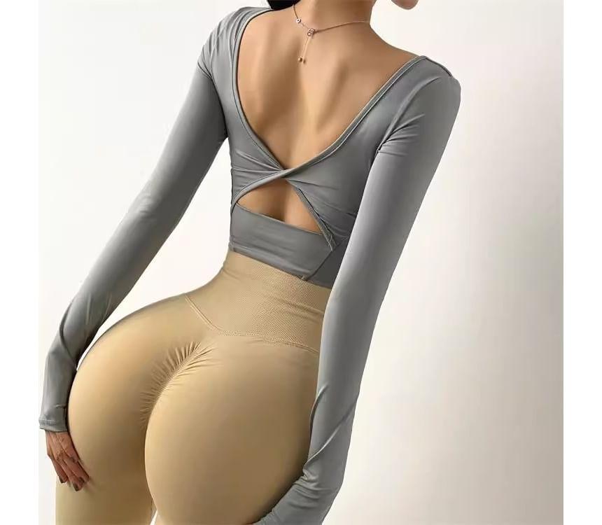 Sport Long-Sleeve Backless T-Shirt Product Image