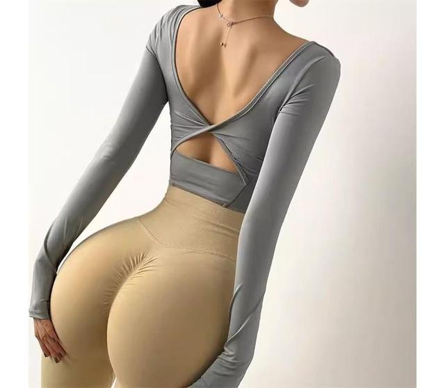 Sport Long-Sleeve Backless T-Shirt Product Image