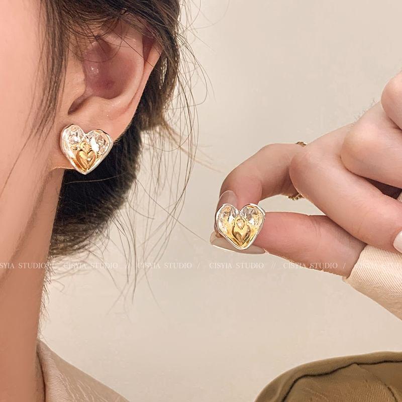 Heart Stud Earring Product Image