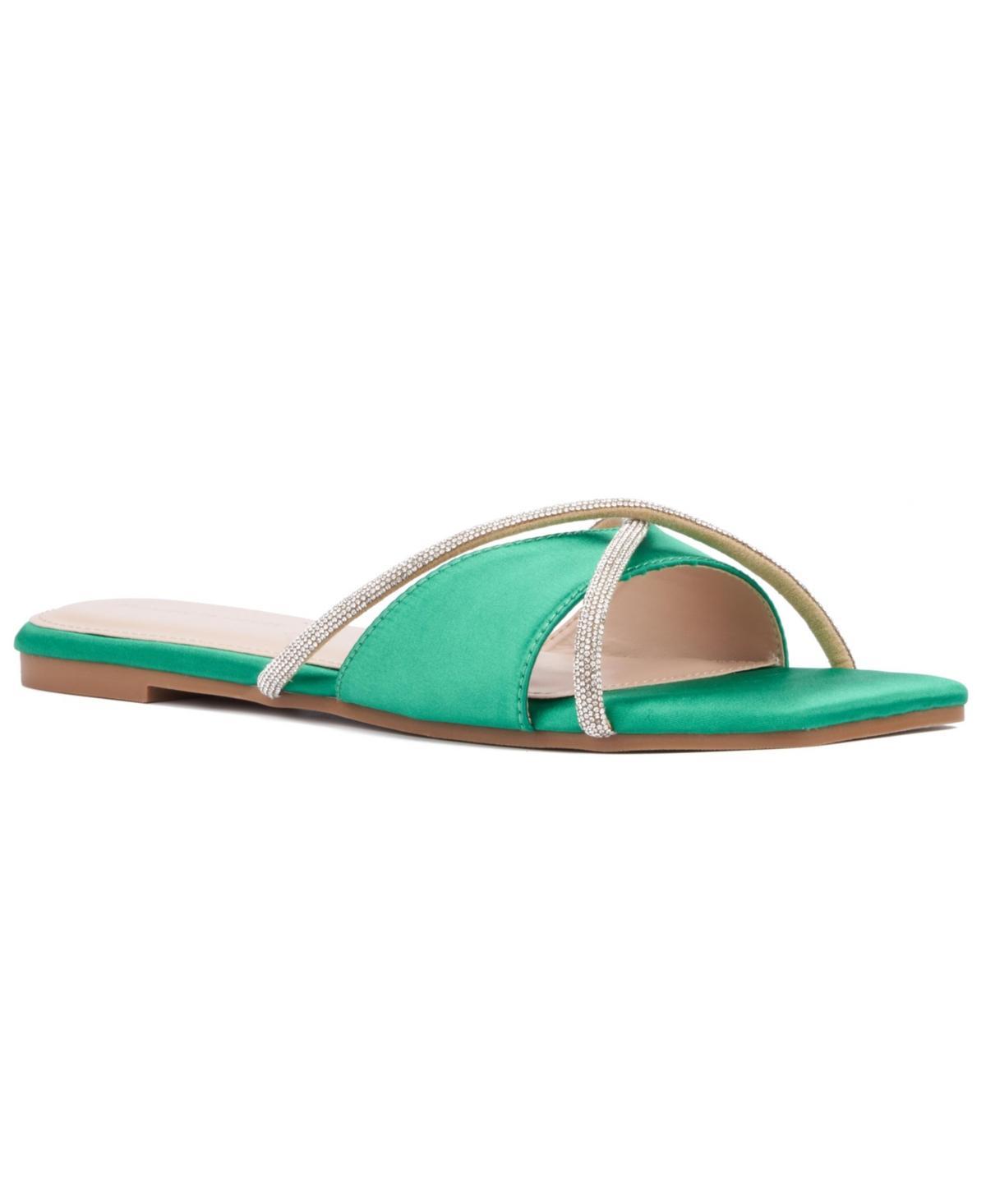 Fashion To Figure Womens Sylvie Flat Sandal - Wide Width Product Image