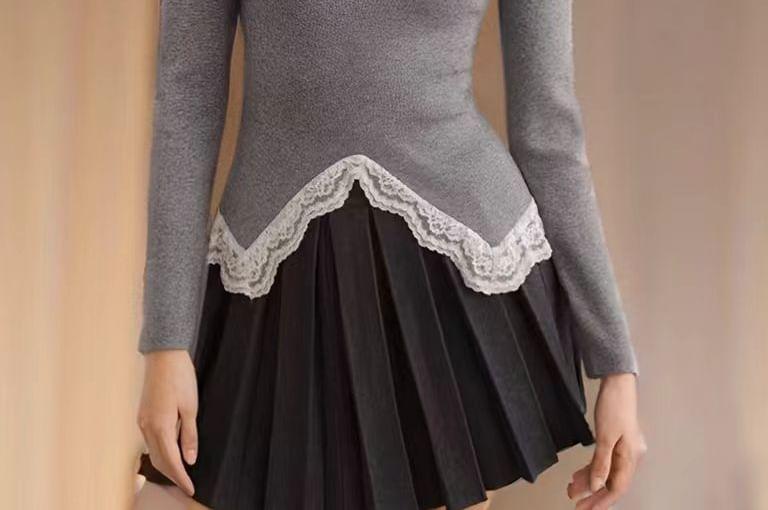 Long Sleeve V-Neck Panel Lace Top Product Image