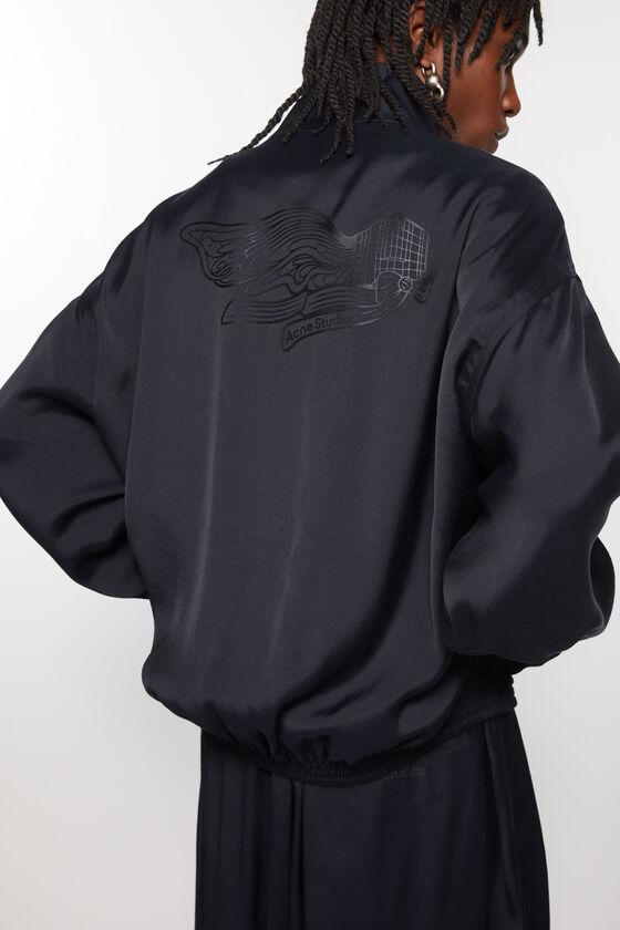 Fluid tracksuit jacket Product Image