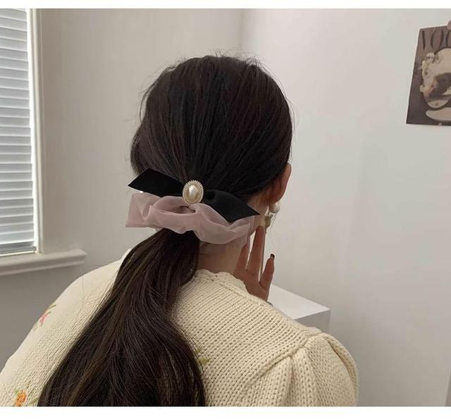 Ribbon Faux Pearl Mesh Scrunchie Product Image