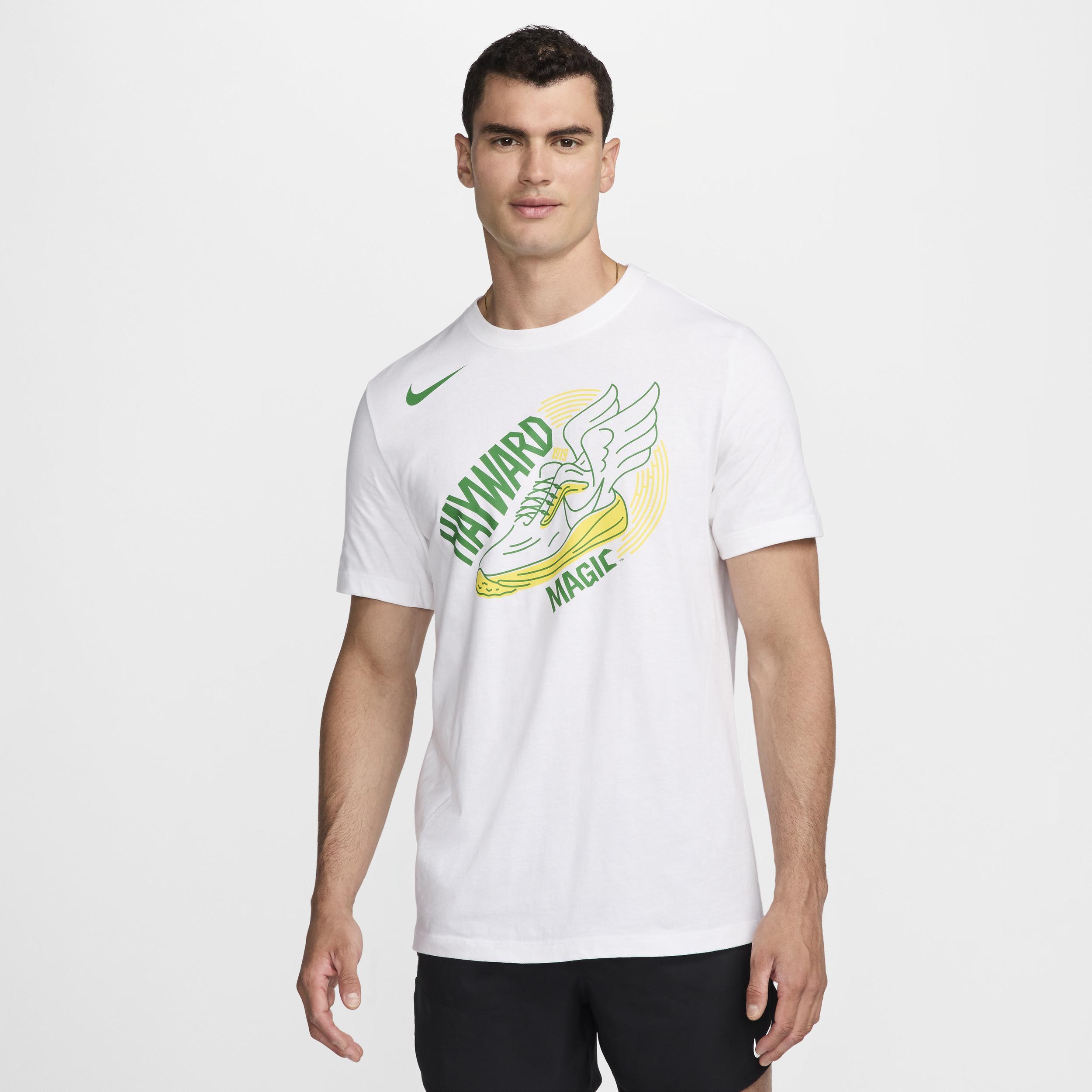 Nike Men's T-Shirt Product Image