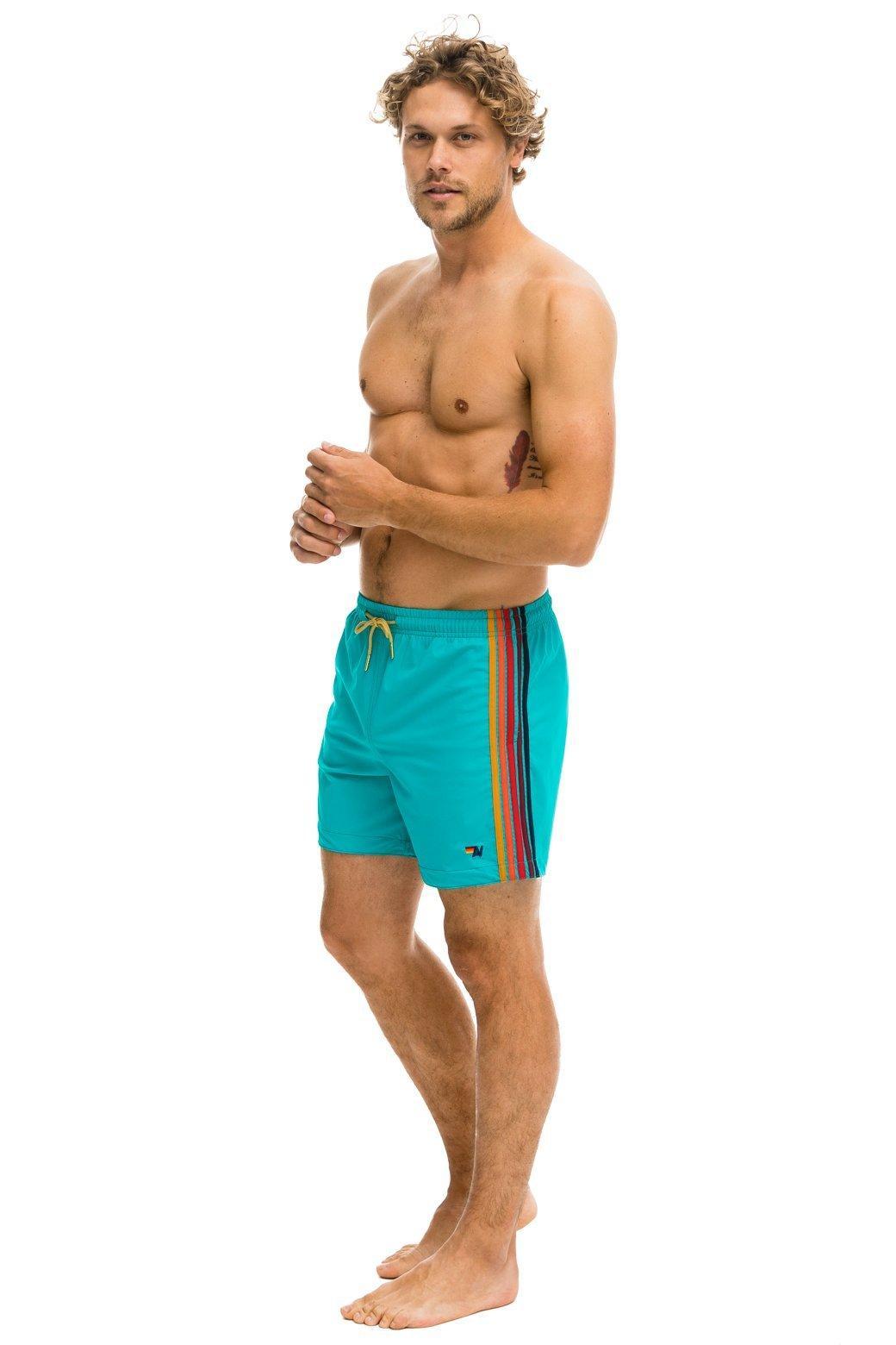 MEN'S 5 STRIPE FLEX SHORTS - JADE Male product image